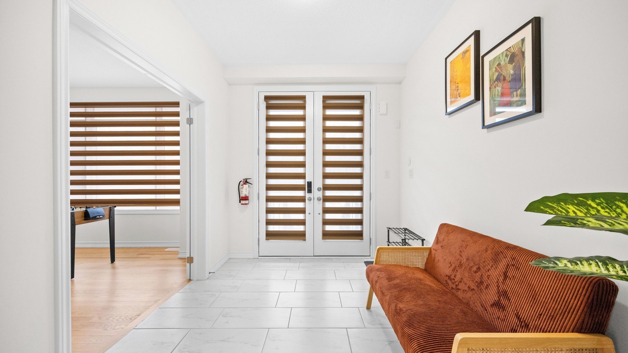 Photo of Livingroom in Wasaga Beach
