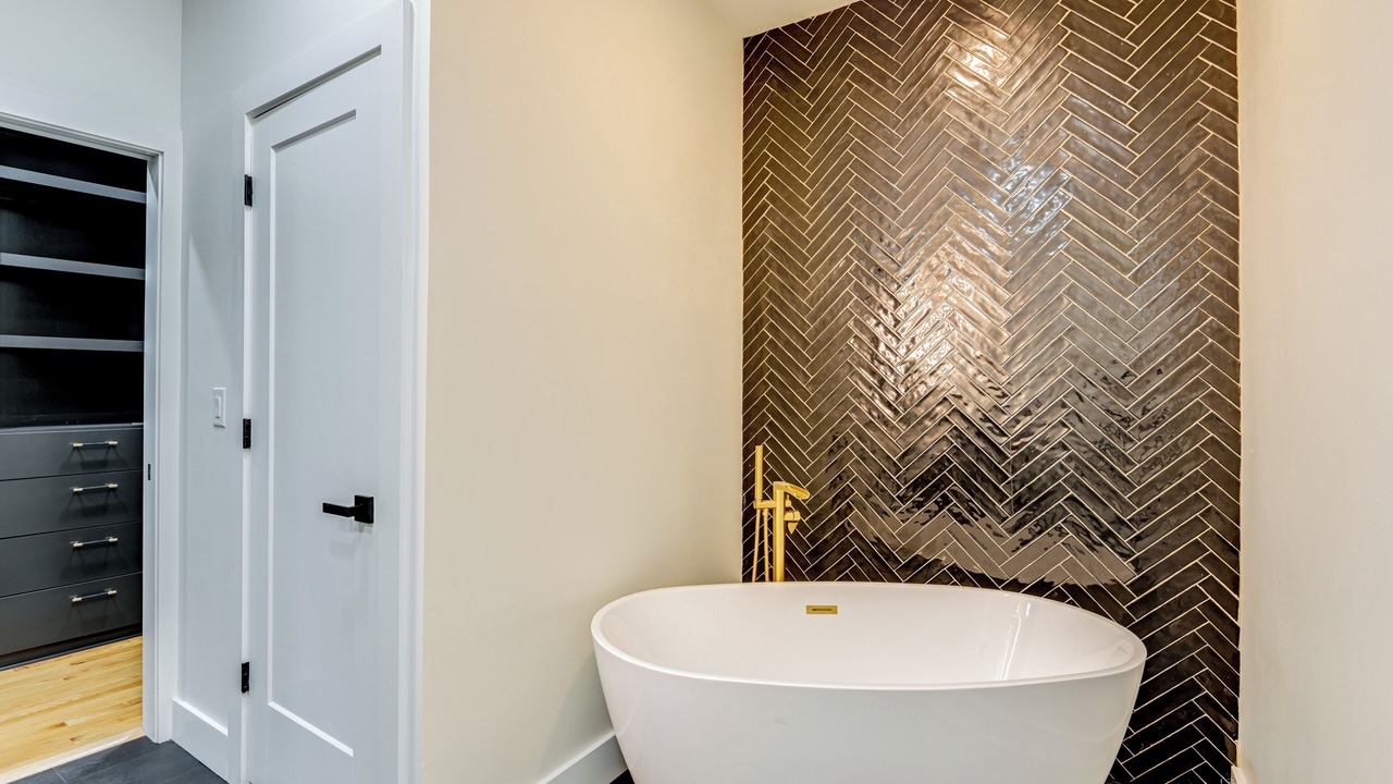 Photo of Bathroom in West Meade