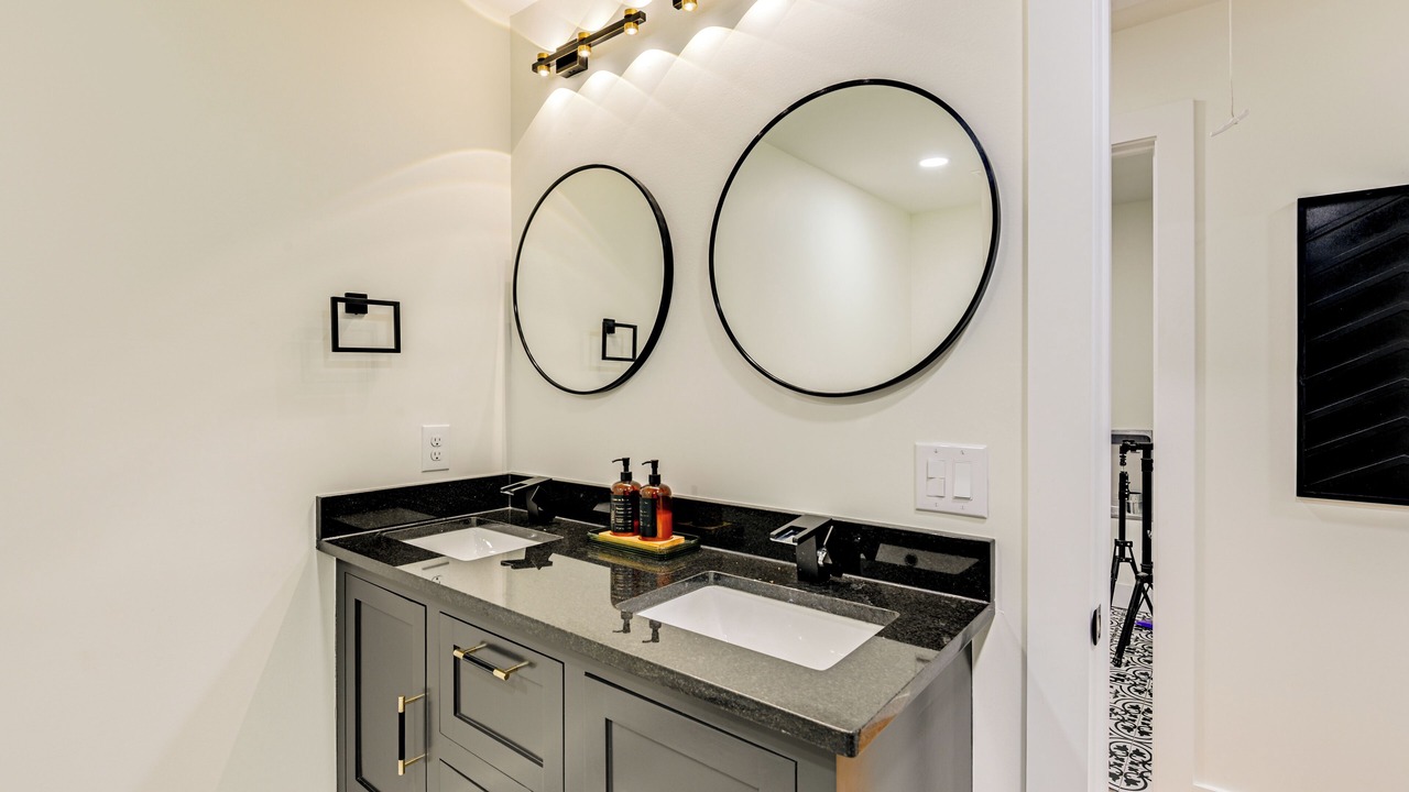 Photo of Bathroom in West Meade