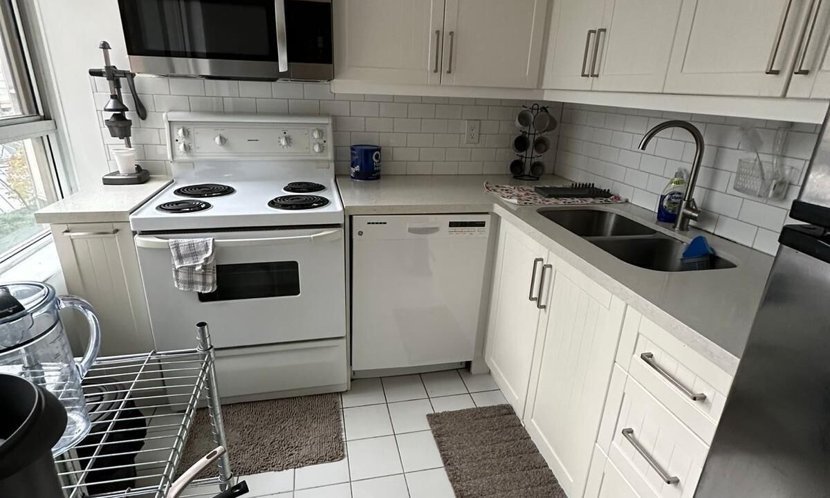 Photo of Kitchen in Bay Street Corridor