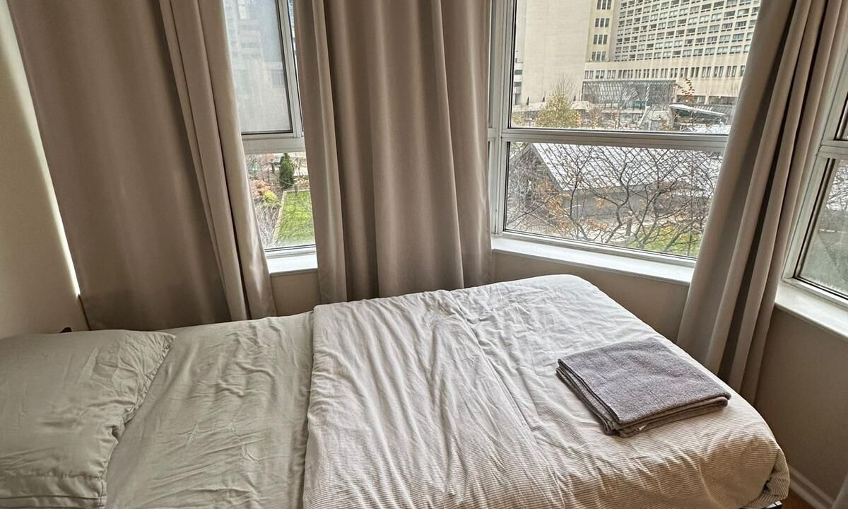 Photo of Bedroom in Bay Street Corridor