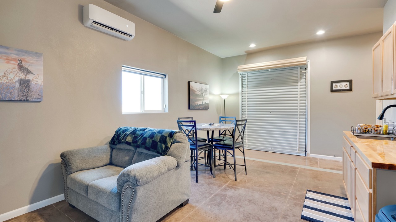 Photo of Livingroom in Elgin