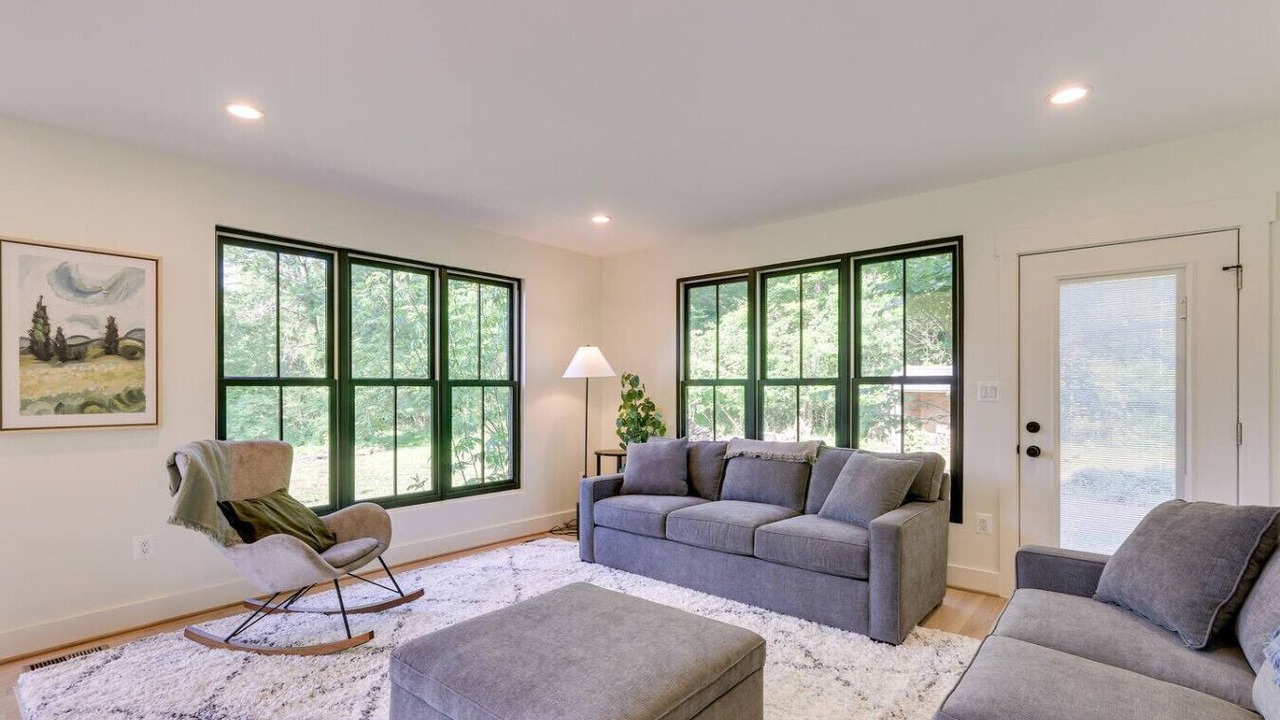Photo of Bedroom in Bluemont