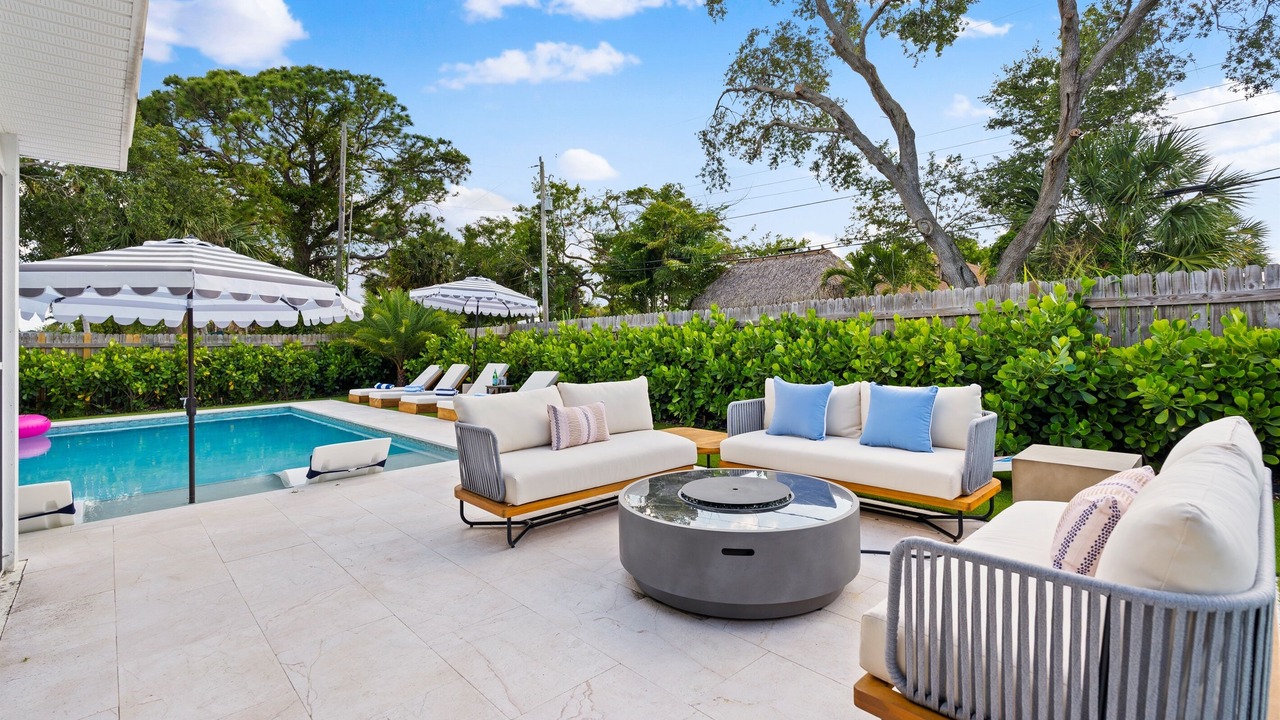 Photo of Outdoor in Pine Gardens North