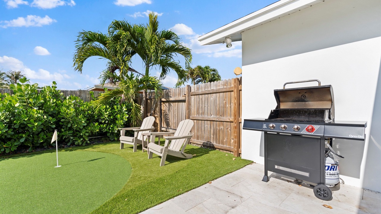 Photo of Outdoor in Pine Gardens North