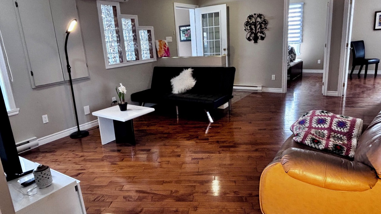 Photo of Livingroom in Saint-Lambert