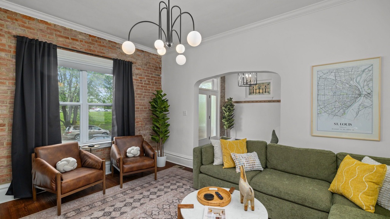 Photo of Livingroom in St. Louis