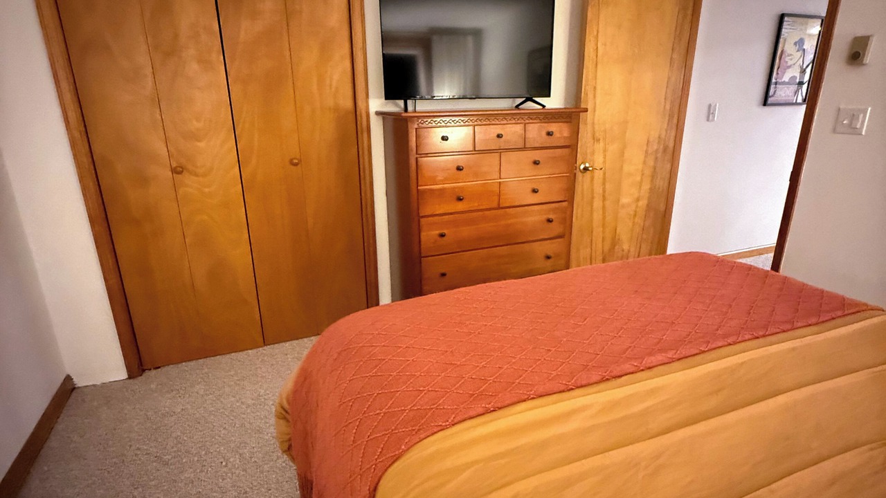 Photo of Bedroom in Miller Southside