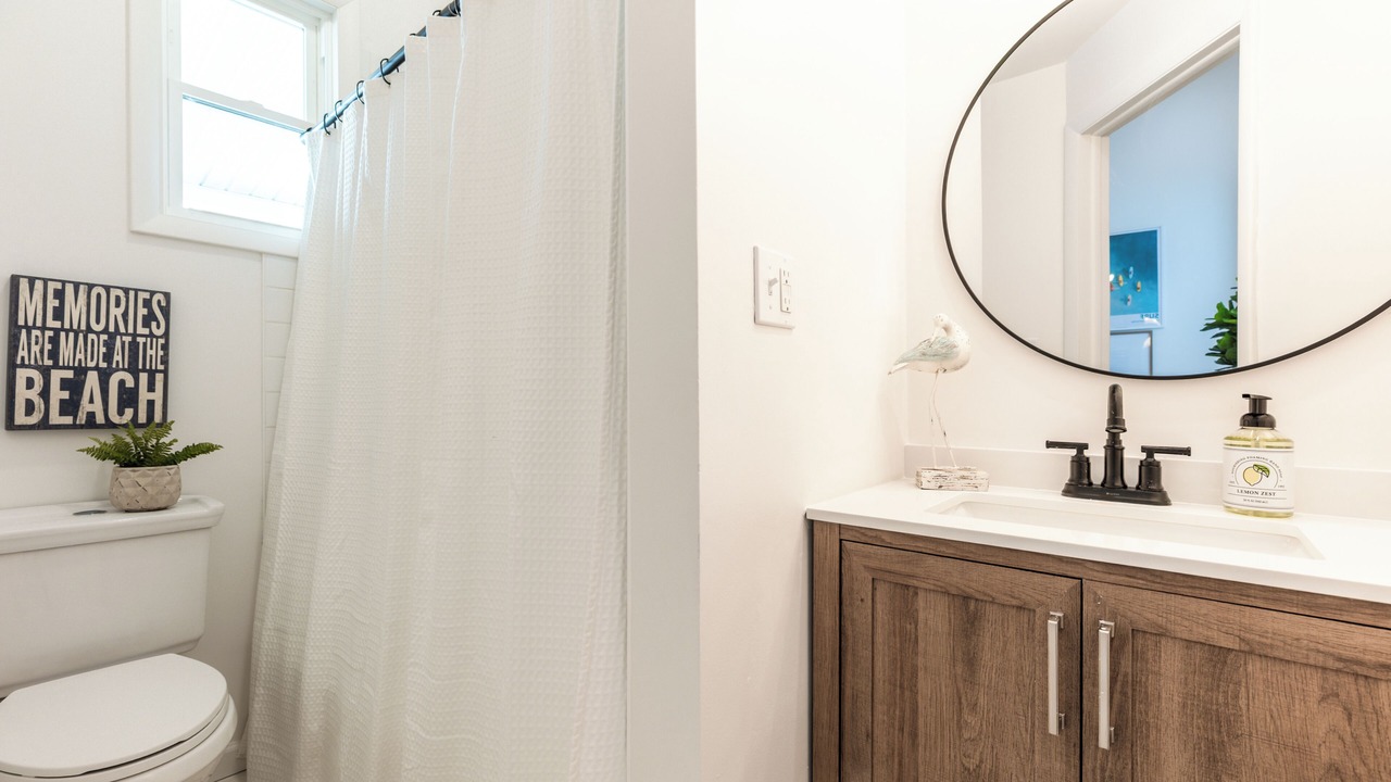 Photo of Bathroom in Wall