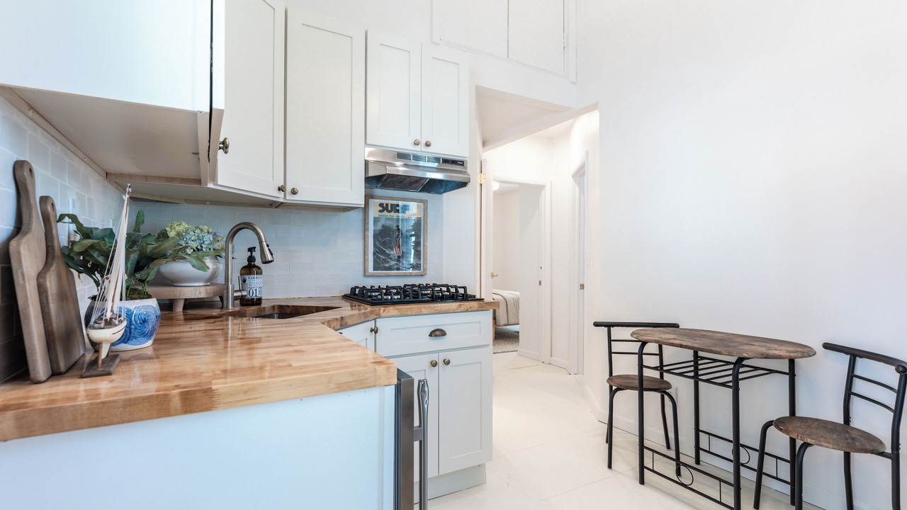 Photo of Kitchen in Wall