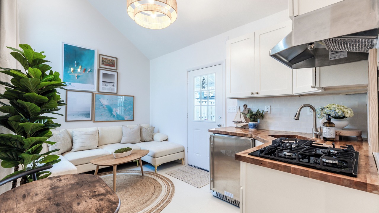 Photo of Others in Wall