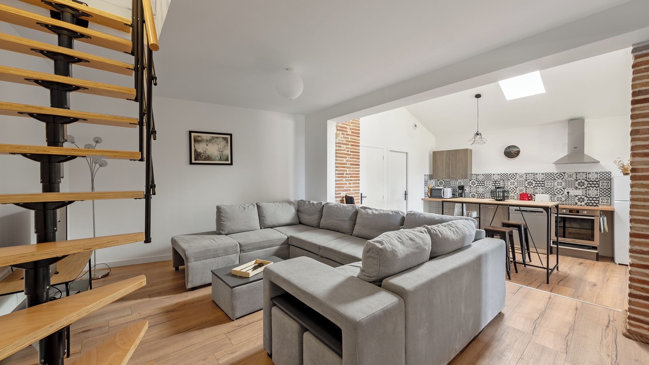 Photo of Livingroom in Castelnau-de-Montmiral