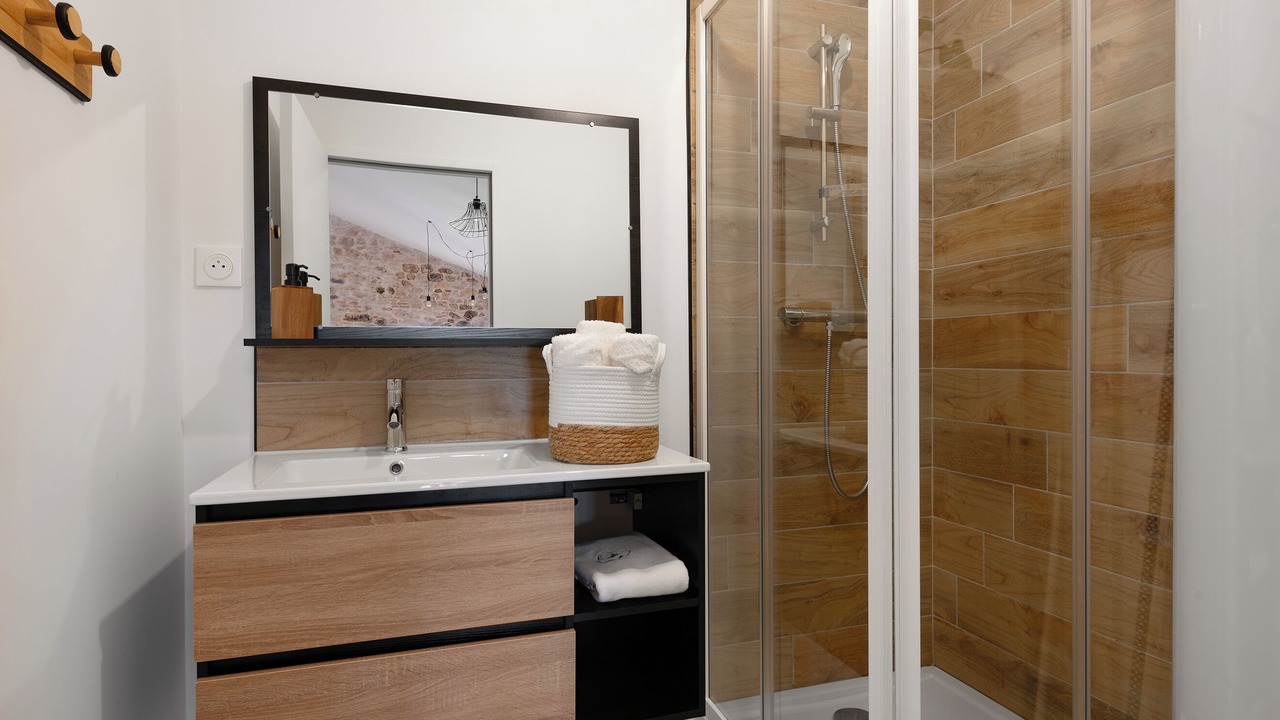 Photo of Bathroom in Castelnau-de-Montmiral