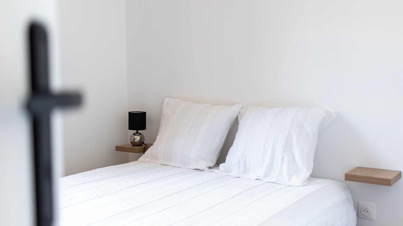 Photo of Bedroom in Castelnau-de-Montmiral