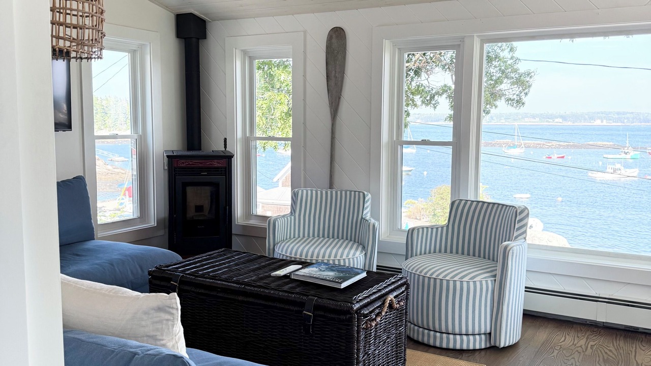 Photo of Livingroom in Five Islands