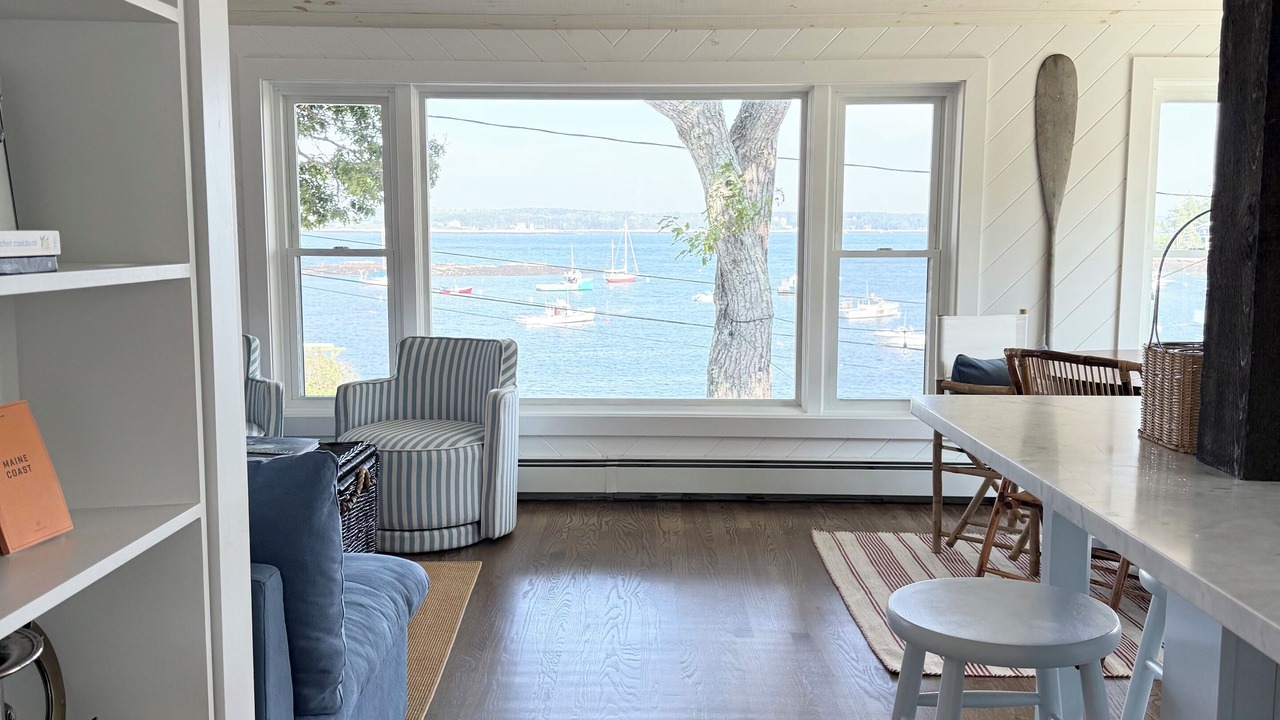 Photo of Livingroom in Five Islands