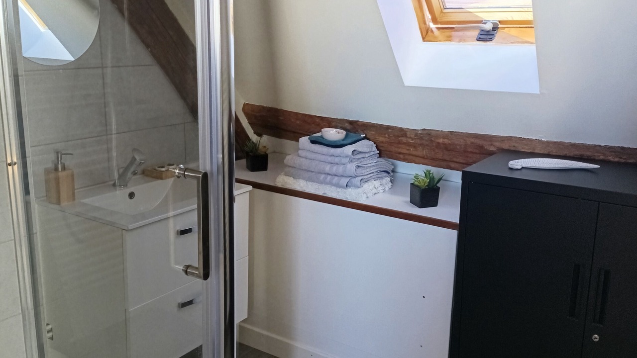 Photo of Bathroom in Chateauneuf-en-Thymerais