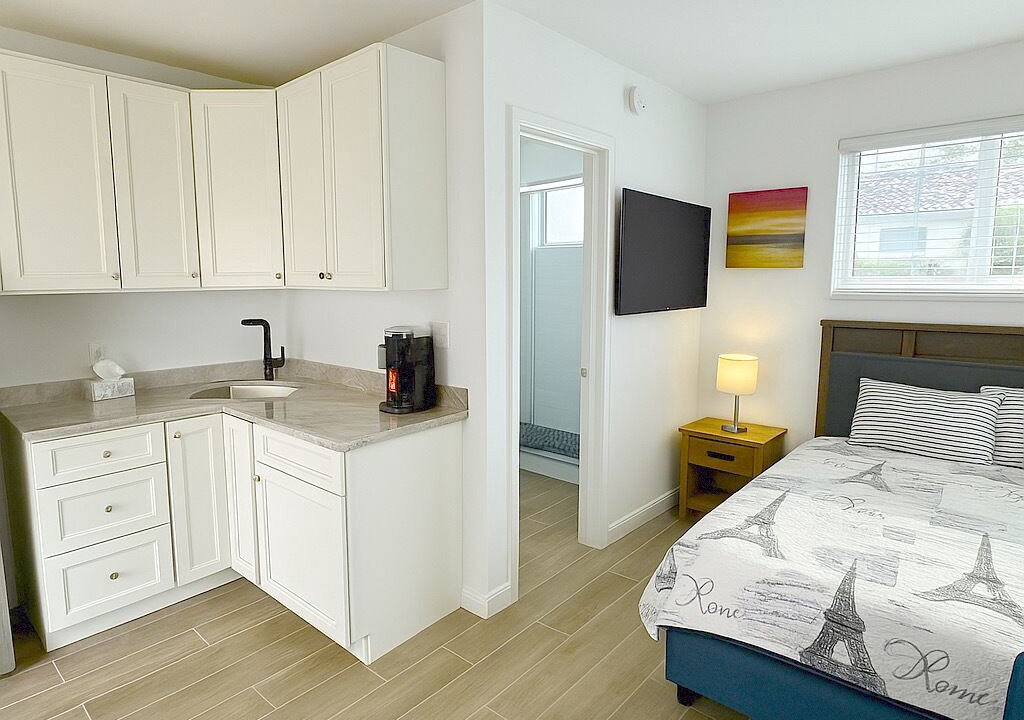 Photo of Bedroom in Santa Barbara Estates