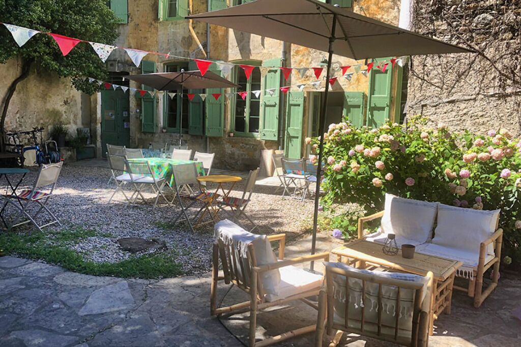 Photo of Outdoor in Aveze