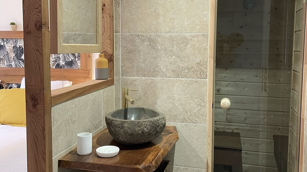 Photo of Bathroom in Nerac