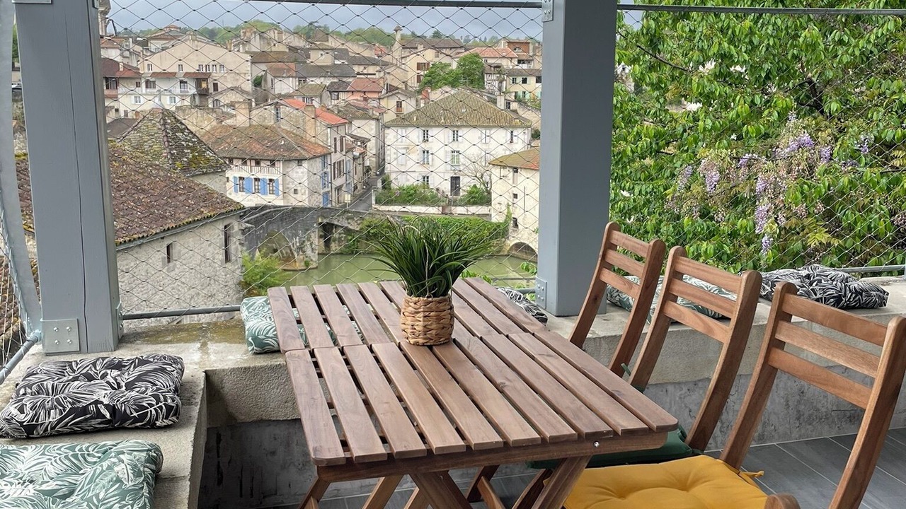 Photo of Outdoor in Nerac