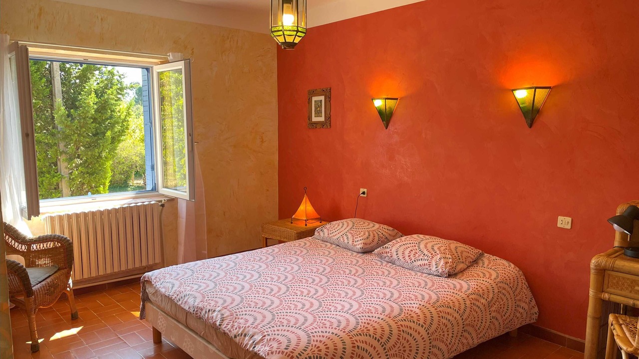 Photo of Bedroom in Suze-la-Rousse