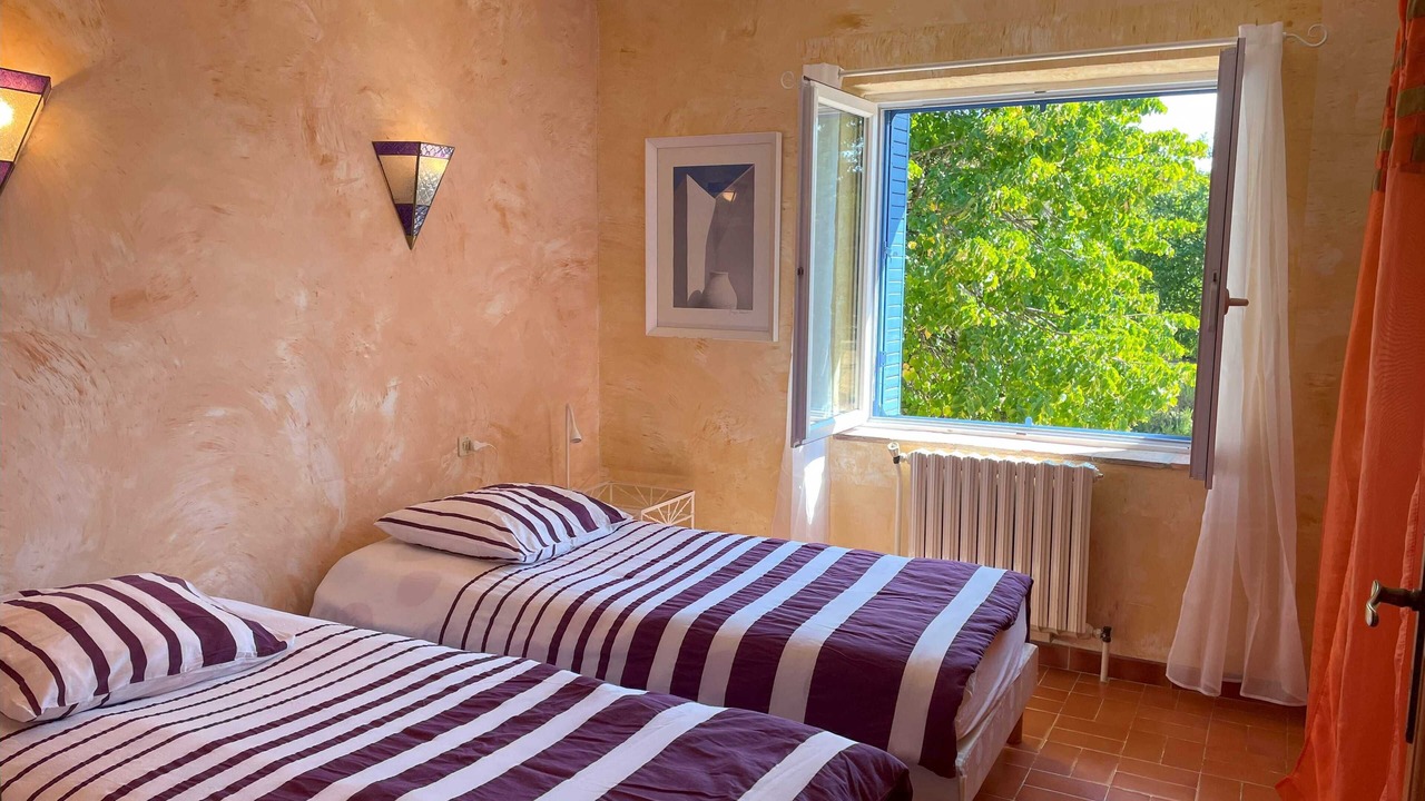 Photo of Bedroom in Suze-la-Rousse