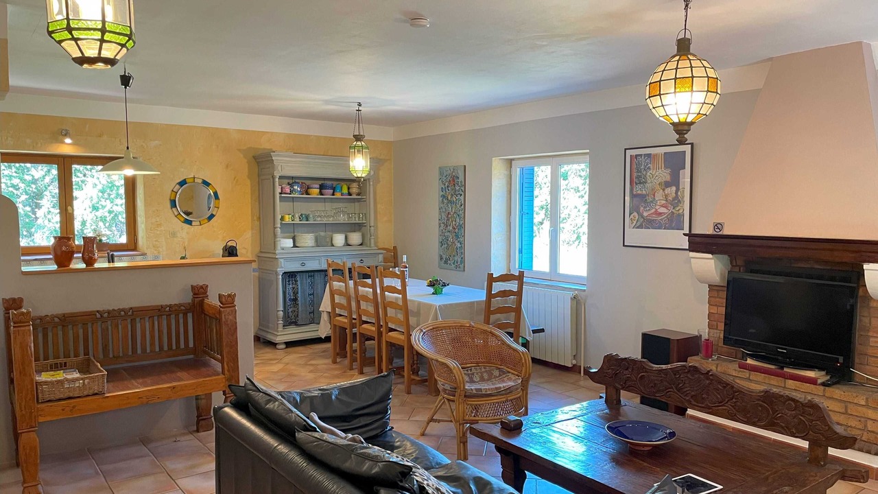 Photo of Livingroom in Suze-la-Rousse