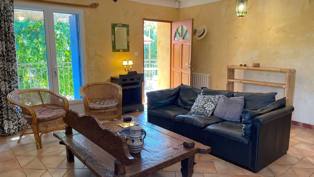 Photo of Livingroom in Suze-la-Rousse