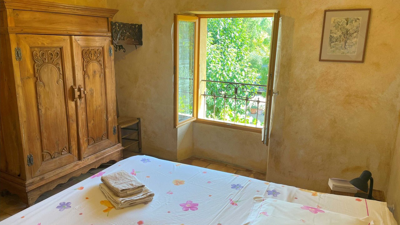 Photo of Bedroom in Suze-la-Rousse