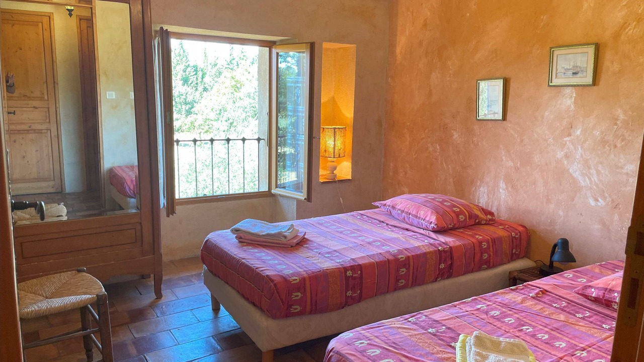 Photo of Bedroom in Suze-la-Rousse