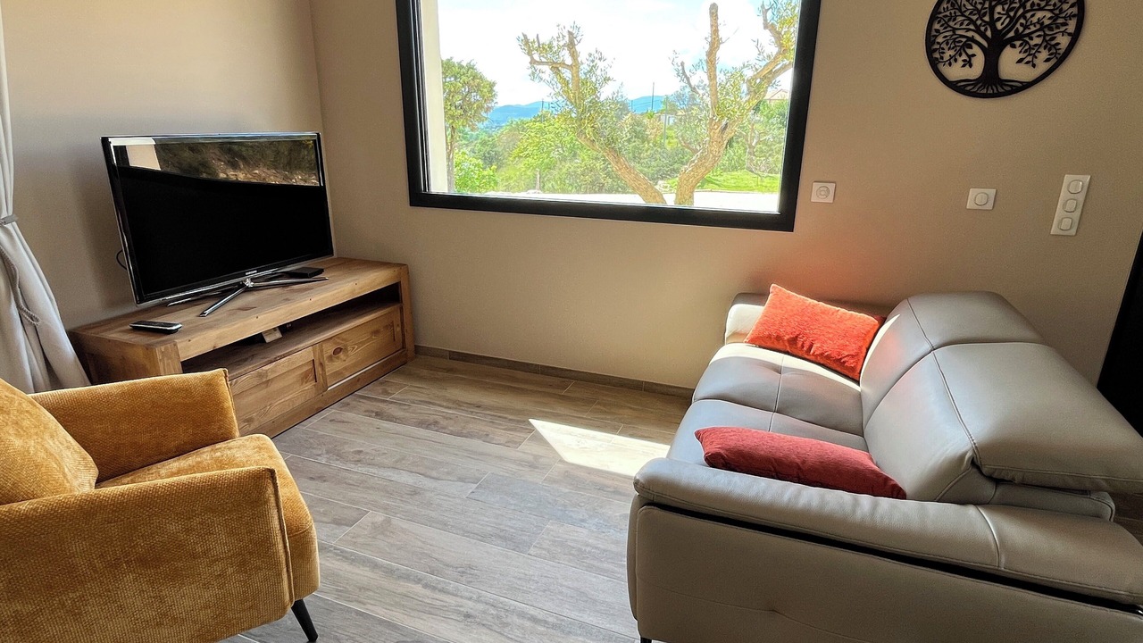 Photo of Livingroom in Saint-Alban-sous-Sampzon