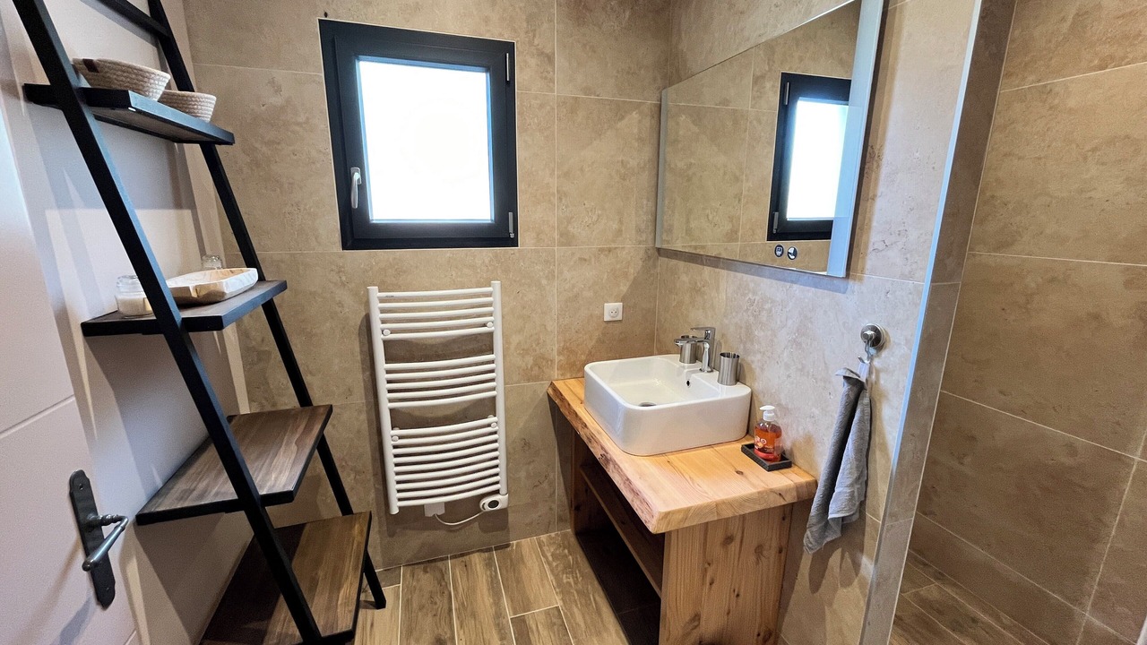 Photo of Bathroom in Saint-Alban-sous-Sampzon