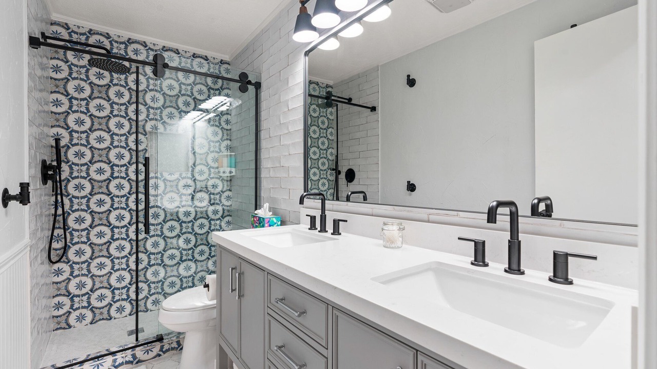 Photo of Bathroom in Willis