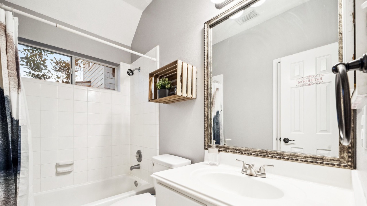 Photo of Bathroom in Spring