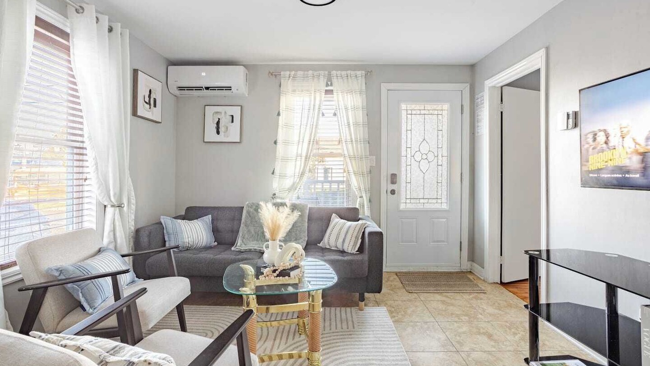 Photo of Livingroom in Saint-Edmond