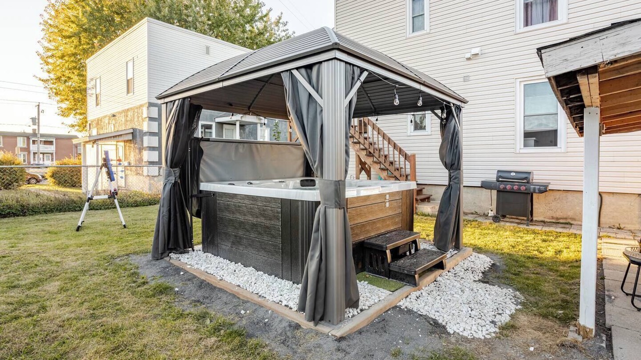 Photo of Patio Balcony in Saint-Edmond