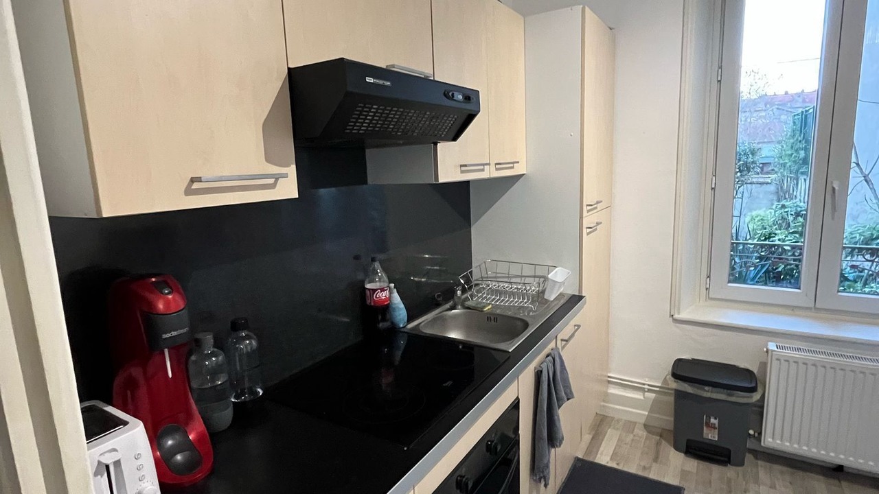 Photo of Kitchen in Poincare - Foch - Anatole France - Croix de Bourgogne