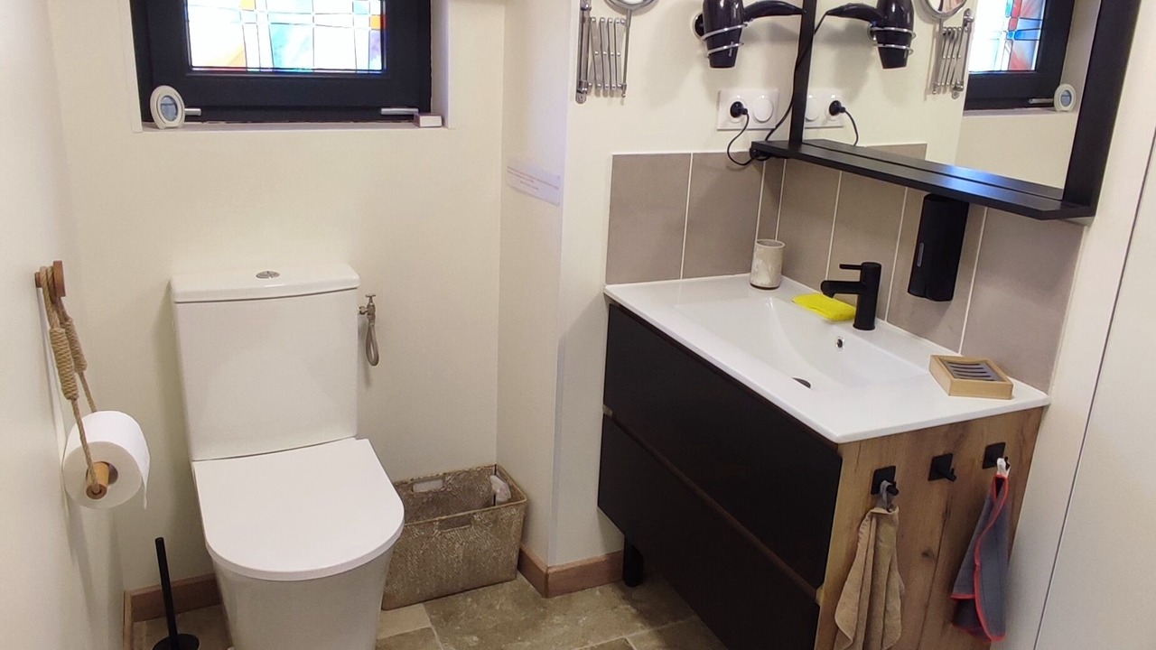 Photo of Bathroom in Les Ollieres-sur-Eyrieux