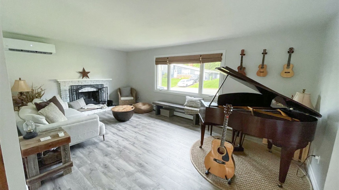 Photo of Livingroom in Dartmouth