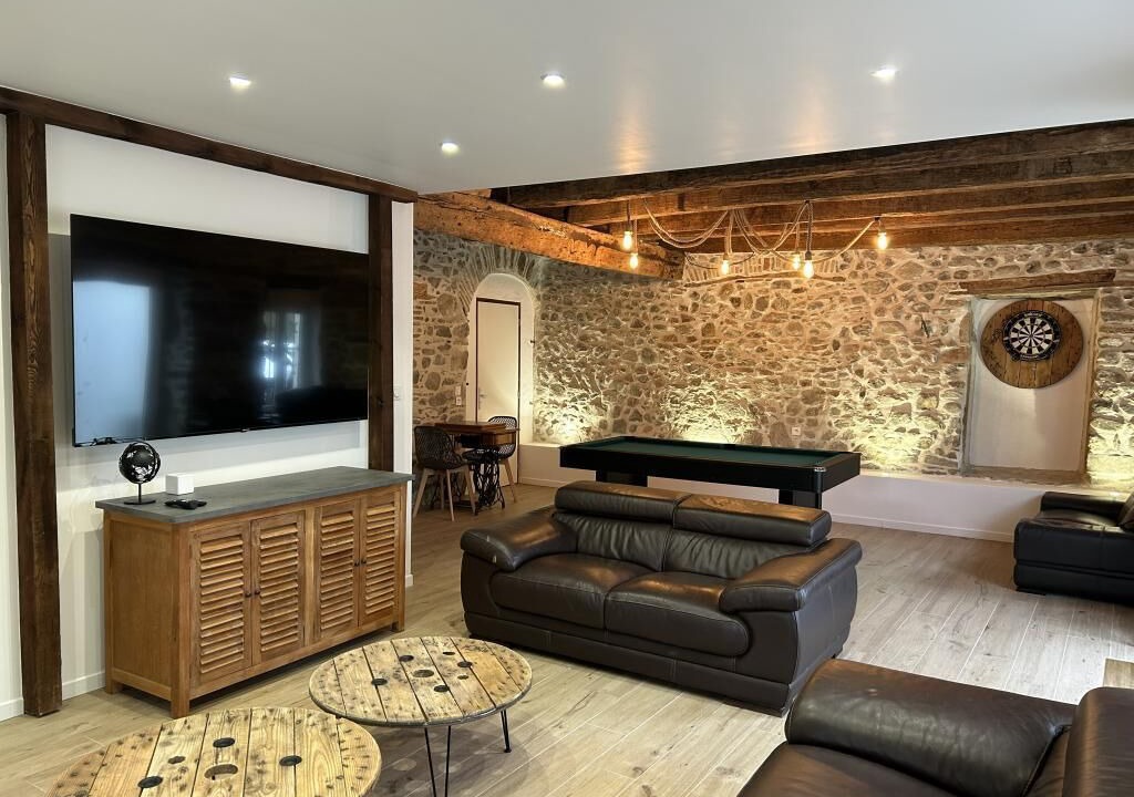 Photo of Livingroom in Saint-Pierre-de-Boeuf