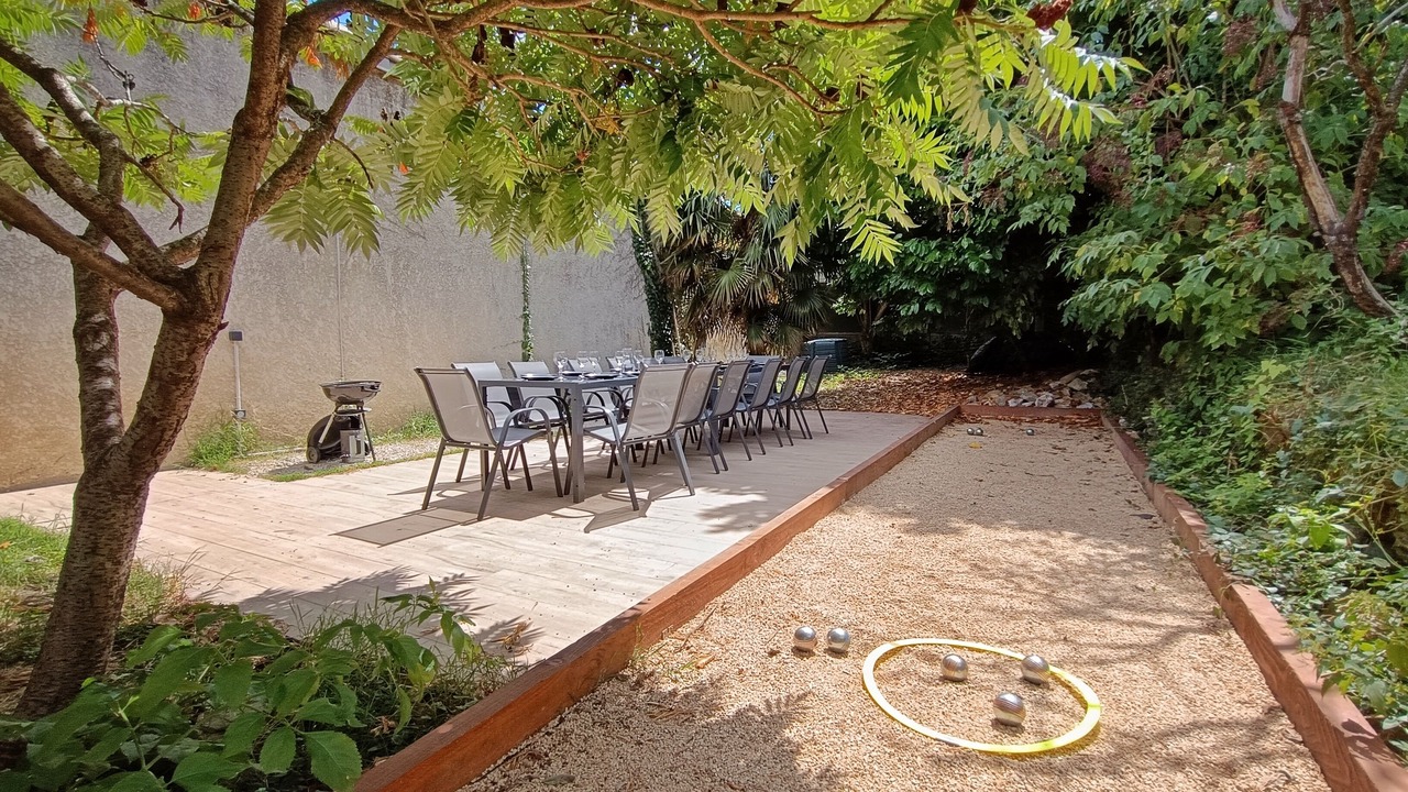Photo of Outdoor in Saint-Pierre-de-Boeuf