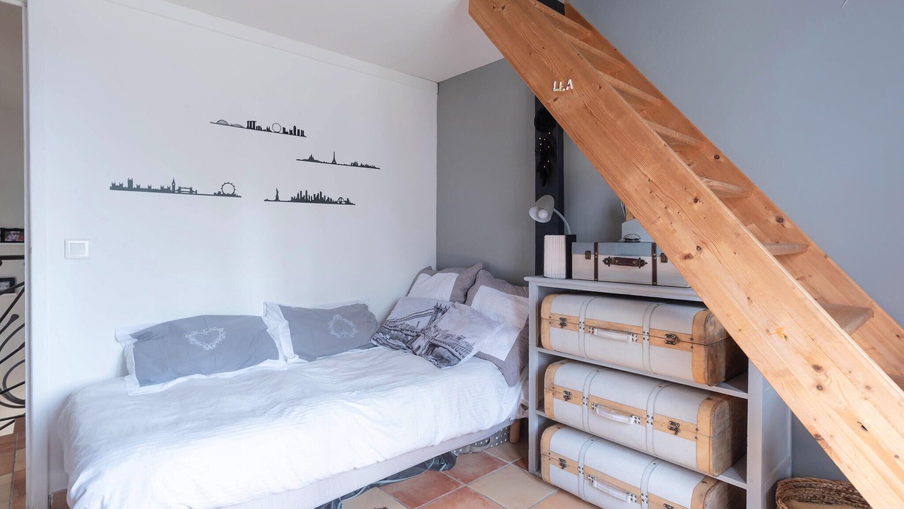 Photo of Others in Cabris