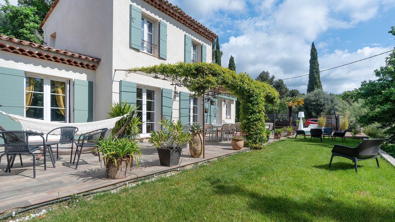 Photo of Others in Cabris