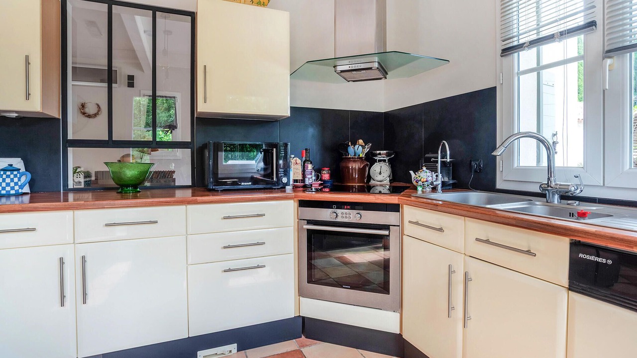 Photo of Others in Cabris