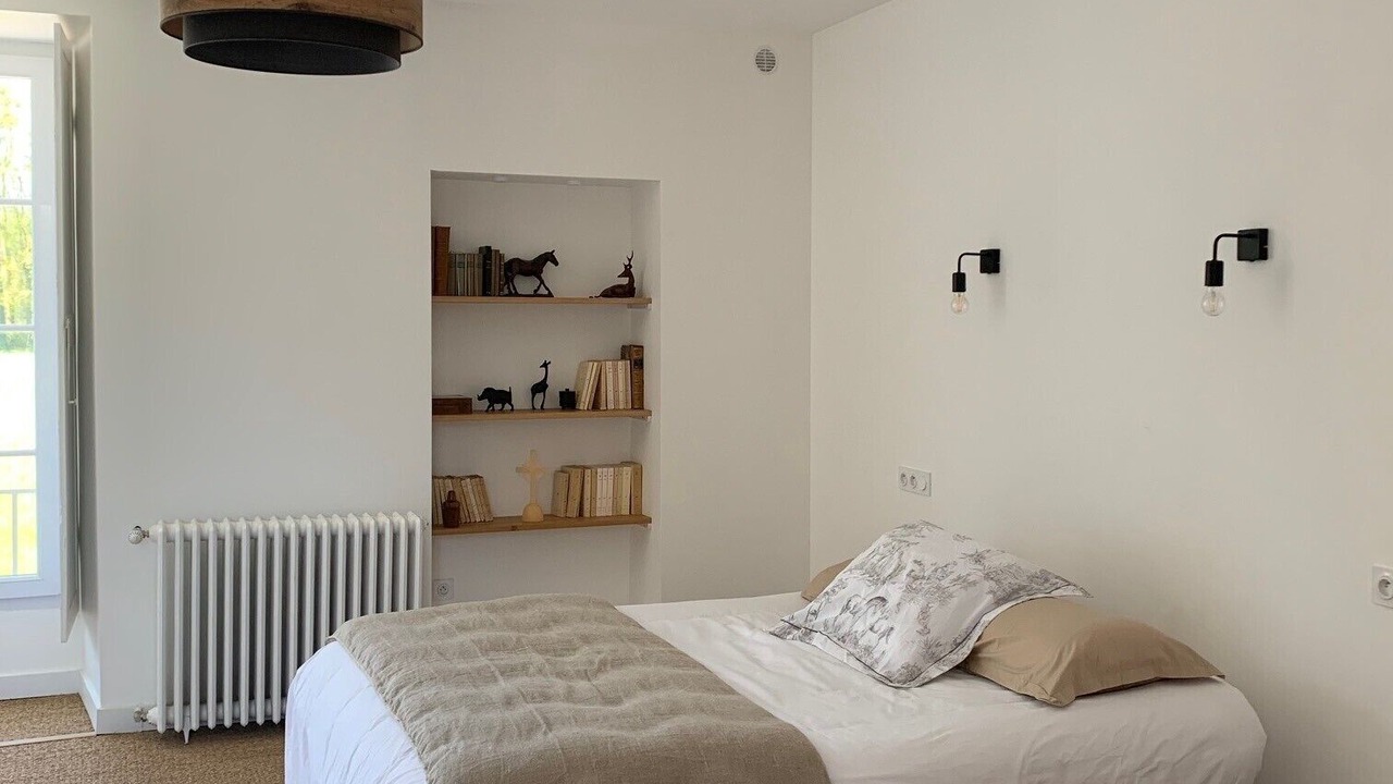 Photo of Bedroom in Saint-Etienne-de-Montluc
