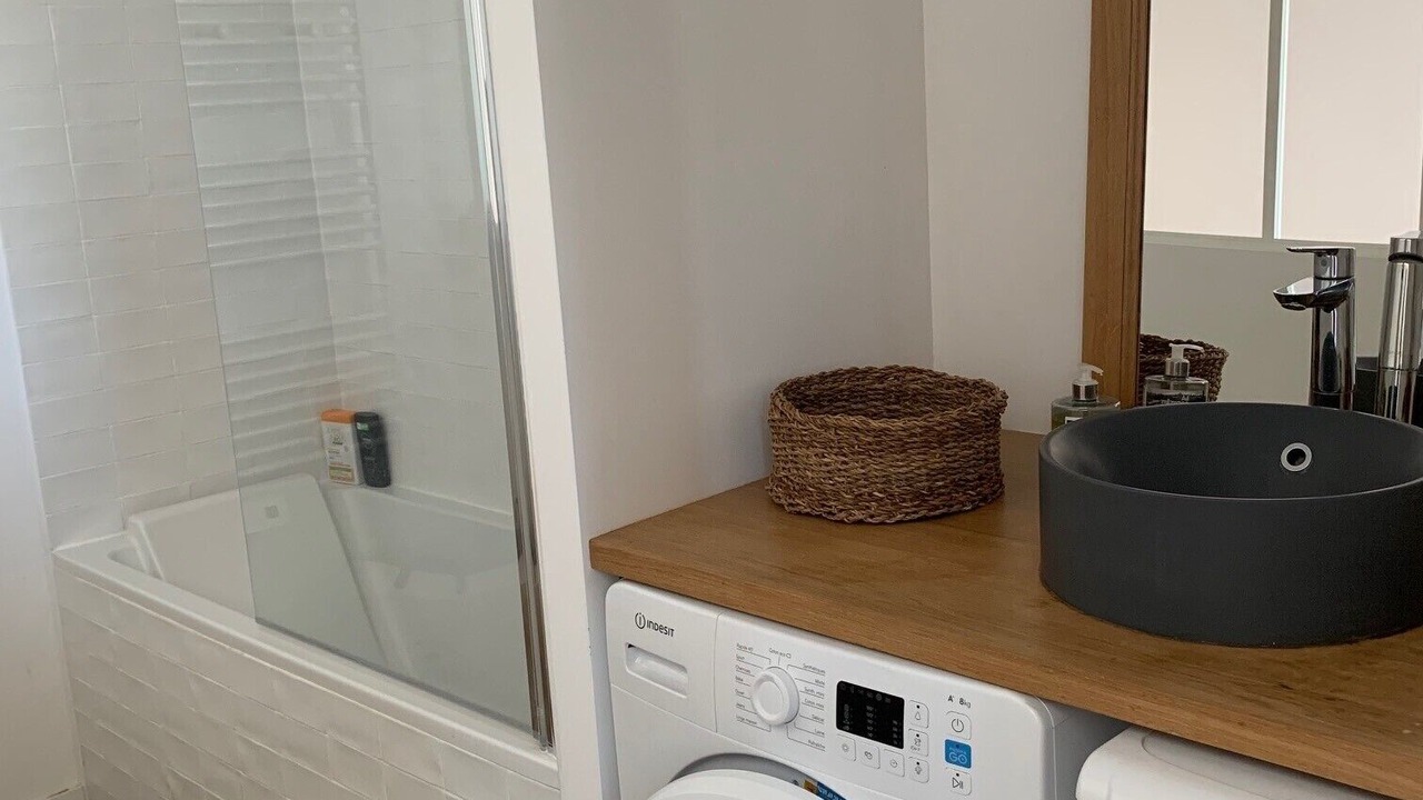 Photo of Bathroom in Saint-Etienne-de-Montluc