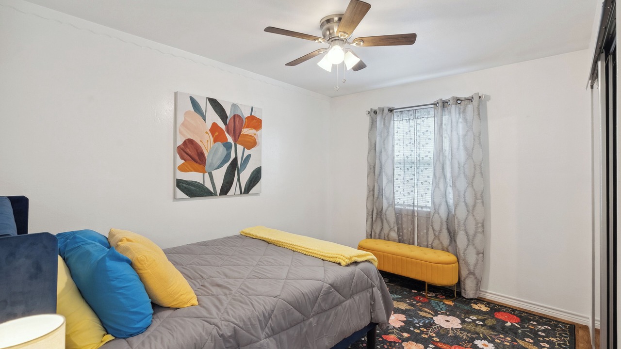 Photo of Bedroom in South Side