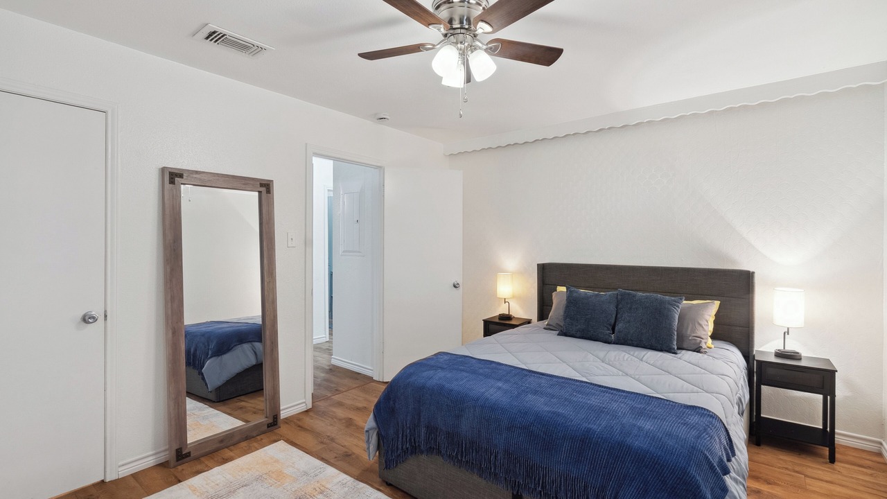 Photo of Bedroom in South Side
