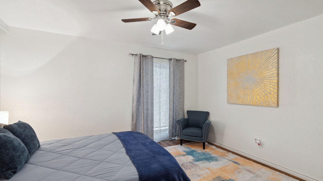 Photo of Bedroom in South Side